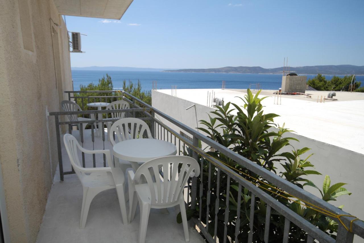 Apartments And Rooms With Parking Space Brela, Makarska - 6895 Екстериор снимка